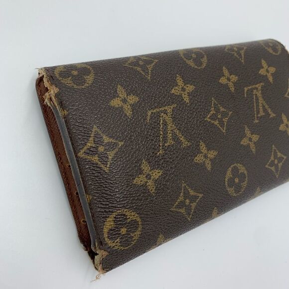💥AUTHENTIC💥 Louis Vuitton Monogram Sarah Wallet - Picture 5 of 10